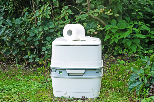 Best Portable restroom trailer rental  in East Hazel Crest, IL